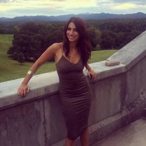 Meet your Posher, Leora